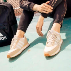 ADIDAS DAMESSNEAKERS RUN 60s 3.0 BEIGE -Adidas Winkel damessneakers run 60s 30 beige 5