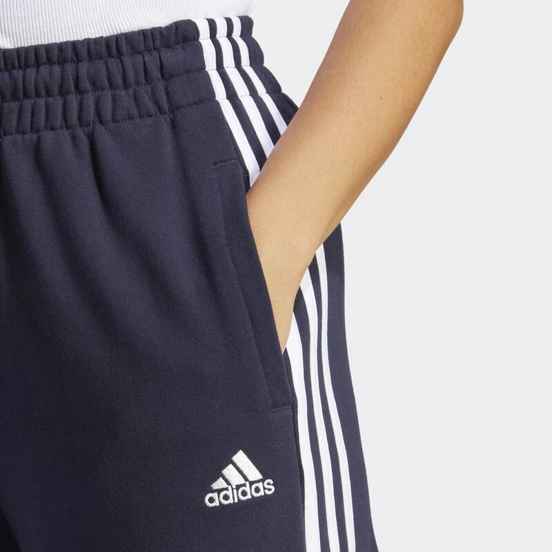 ADIDAS Essentials 3-Stripes French Terry Loose-Fit Broek 6 ADIDAS Essentials 3-Stripes French Terry Loose-Fit Broek - Afbeelding 4