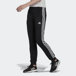 ADIDAS Primegreen Essentials Warm-Up Slim Tapered 3-Stripes Trainingsbroek