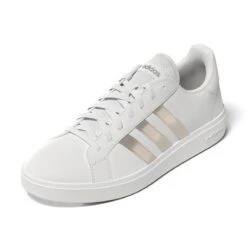ADIDAS Tennisschoenen Voor Dames Court Base Zand/wit -Adidas Winkel tennisschoenen voor dames court base zandwit 2